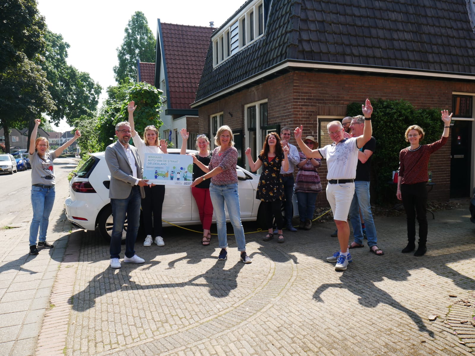 foto van deelnemers auto van de straat gelderland