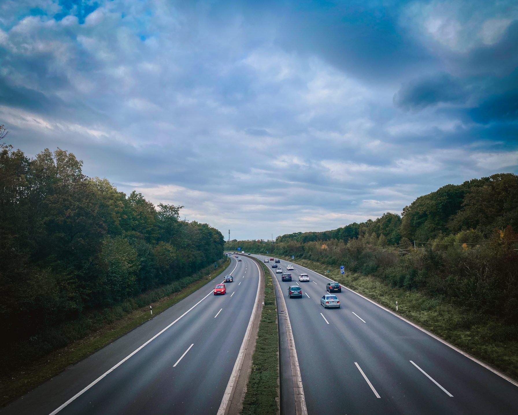 snelweg met auto's