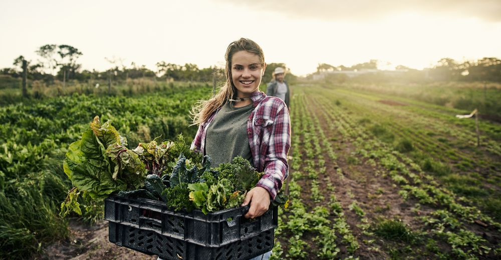 Vrouw met groente - biologisch