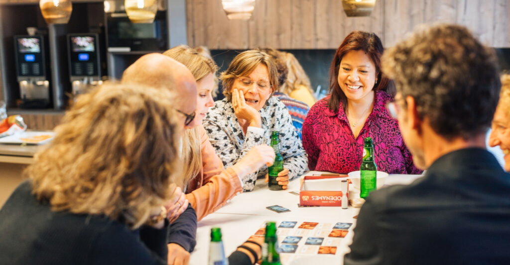 michelle tijdens een spelletjesavond op kantoor