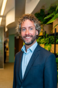 Portretfoto Peter de Jong